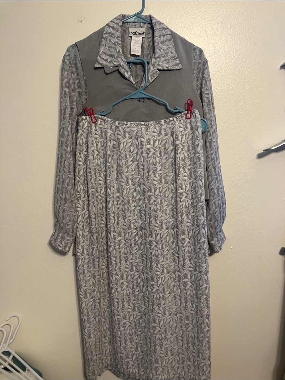 That’s Me Gray Floral Long Sleeve Maxi Dress retro